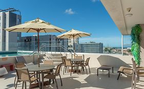 Verano Pajuçara by Tropicalis